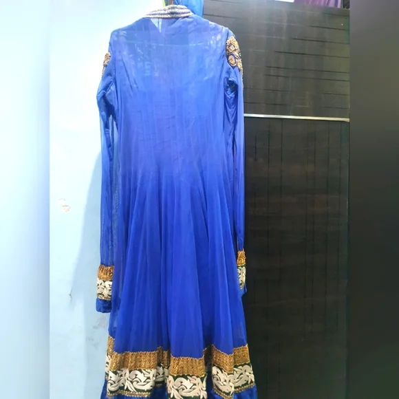 Floor Touch Anarkali Suit. With Duppata Embellished Stones - Picture 7 of 7